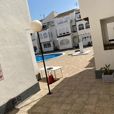 El Paraiso, 3 Bed 2 Bath, 300m From The Sea Apartment *