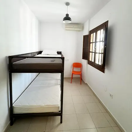 El Paraiso, 3 Bed 2 Bath, 300m From The Sea *